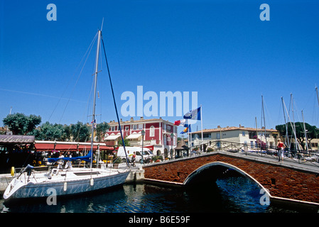 Die Marina von Port Grimaud verfügbar in der Nähe von Saint Tropez Stockfoto