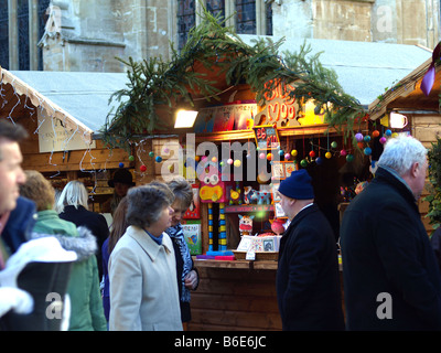 Einen bunten Stand auf Weihnachten Markt, Bath, Somerset, England, UK. Stockfoto