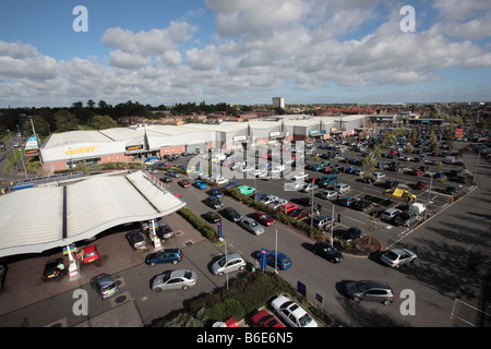 Erhöhten Blick auf Schloß Vale Retail Park, Birmingham Stockfoto