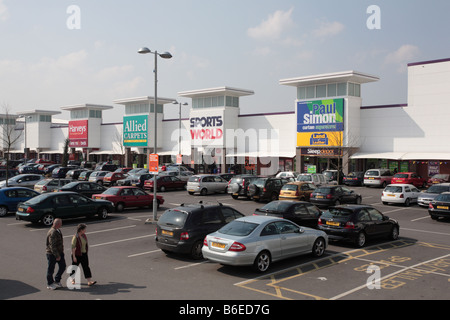 Cambridge schließen Retail Park, Aylesbury, betrieben von The Junction. Stockfoto