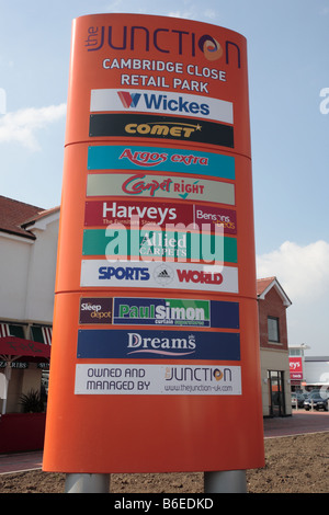 Shop Verzeichnis Totem, Cambridge schließen Retail Park, Aylesbury, betrieben von The Junction Stockfoto