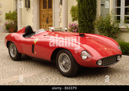 1953 Ferrari 375 mm Scaglietti Spyder 3/4 Vorderansicht Stockfoto