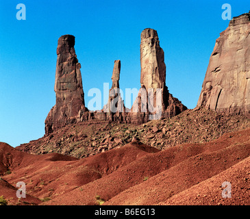 Die drei Schwestern von der Straße zu John Ford Point im Monument Valley Stockfoto