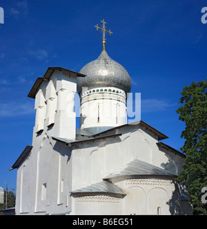 Religiöse Architektur, Kuppel der Kirche St. Peter und St. Paul (1373), Pskow, Russland Stockfoto