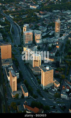 Luftbild, mehrstöckige Gebäude Zentrum RAG und RWE, Evonik, Essen, Ruhr und Umgebung, Nordrhein-Westfalen, Deutschland, Europa Stockfoto