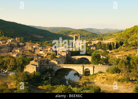 Blick über das Dorf von Lagrasse Südfrankreich. Stockfoto