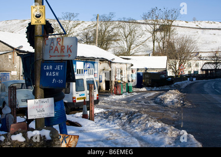 Kettlewell Dorf Winter Schnee Yorkshire Dales National Park England uk gb Stockfoto