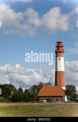 Leuchtturm in der Stadt Fluegge auf der Insel Fehmarn, Schleswig-Holstein, Deutschland, Europa Stockfoto