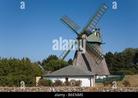 Windmühle und Museum in der Gemeinde Nebel auf der Insel Amrum, Nordfriesland, Schleswig-Holstein, Deutschland, Europa Stockfoto