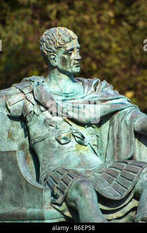 Bronze-Statue von Konstantin dem großen gelegen neben York Minster Stockfoto