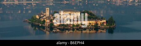 Isola San Giulio am Lago di Orta in der Provinz Piemont in Norditalien, Europa Stockfoto