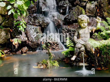 romantischen Brunnen an der berühmten Garten Monte Palace in Funchal auf Madeira, Portugal, Madeira, Funchal Stockfoto