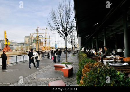 Der alte Hafen Puerto Madero, restauriert für Touristen, Buenos Aires, Argentinien, Südamerika Stockfoto