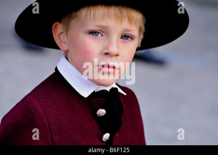 Junge in Tracht auf dem Oktoberfest Tracht Prozession, München, Bayern, Deutschland, Europa Stockfoto