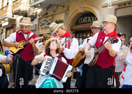 Mitglieder des Astra-Folk-Gruppe, Grupp Folkloristiku Astra, Valletta, Malta Stockfoto