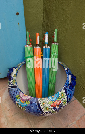 Bunte Sonnenschirme, San Miguel de Allende, Mexiko Stockfoto