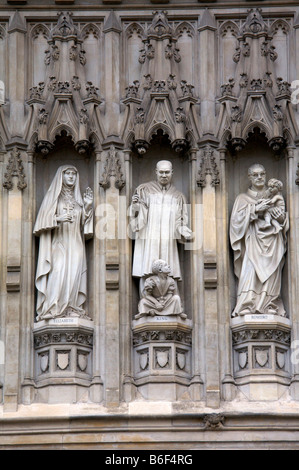 Drei der zehn christliche Märtyrer über die West Tür-Westminster Abbey Stockfoto