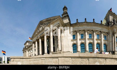 Panorama Blick auf den Reichstag oder deutsche Parlamentsgebäude, Berlin, Deutschland, Europa Stockfoto