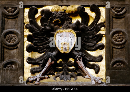 Detail-Aufnahme der Adler Wappen des historischen Rathauses in Quedlinburg, Harz, Sachsen-Anhalt, Deutschland, Europa Stockfoto