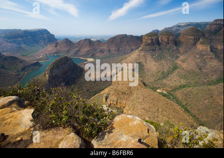 BLYDE RIVER CANYON South-Africa Südafrika Landschaft Bourkes Schlaglöcher rauen Stein Felsen die Drie Rondavels Stockfoto