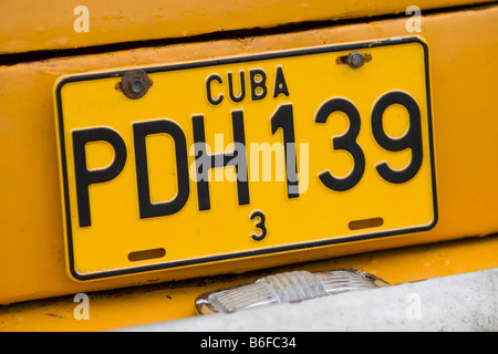 Kfz-Kennzeichen auf einem Oldtimer Pinal del Rio, Provinz von Pinal Del Rio, Kuba, Caribbean Stockfoto