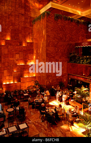 Café des Trump Tower, New York City, USA Stockfoto