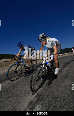 Radfahrer auf Mont Mezenc, Ardèche, Rhônes-Alpes, Frankreich, Europa Stockfoto