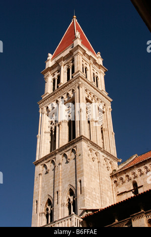 Turm der Kathedrale von St. Lawrence, Sveti Lovro, Trogir, Kroatien, Europa Stockfoto