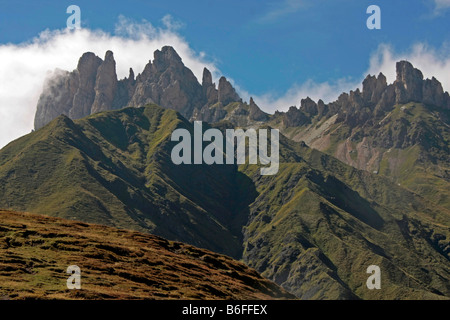 Alm Seiser Alm, Alpe di Siusi, in den Dolomiten im Sommer, in der Nähe von Seis, Schlern Berg, Südtirol, Italien, Europa Stockfoto