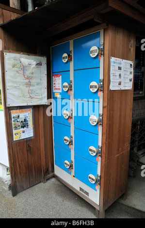 Japanische Schließfächer, Takayama, Japan Stockfoto