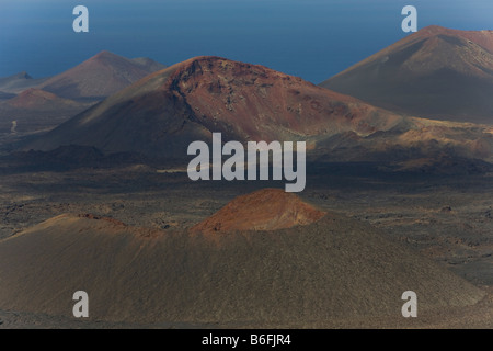 Vulkane, Montanas del Fuego Berge der Nationalpark Timanfaya, Lanzarote, Kanarische Inseln, Spanien, Europa Stockfoto