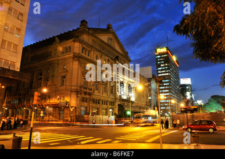 Teatro Colon bei Nacht, Buenos Aires, Argentinien, Südamerika Stockfoto
