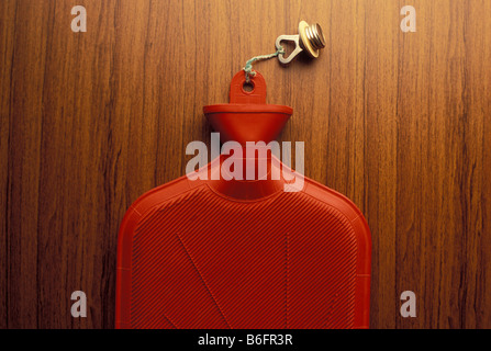Rote Wärmflasche Stockfoto