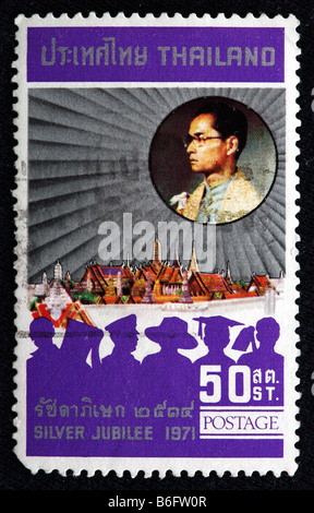 Bhumibol Adulyadej, der große Rama IX, König von Thailand (1946, präsentieren), Briefmarke, Thailand, 1971 Stockfoto
