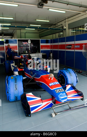 A1 Team Great Britain Boxencrew nimmt sich eine Auszeit bei A1GP World Cup of Motorsport in Sepang, Malaysia Stockfoto