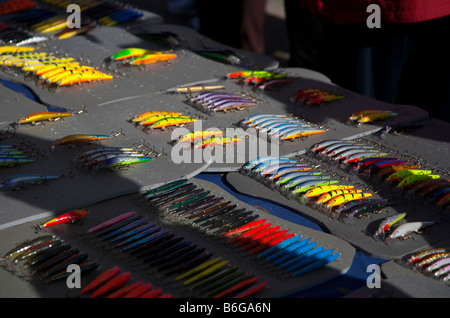 Handgemachte Köder zum Verkauf auf der Kalaryssäys Kalaryssaeys Marktmesse in Finnland Stockfoto