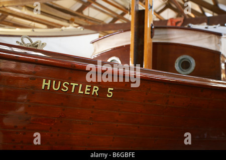 Das Erbe traditionelle Segelboote der Jäger-Flotte auf den Norfolk Broads in der Werkstatt für Restaurierung Stockfoto