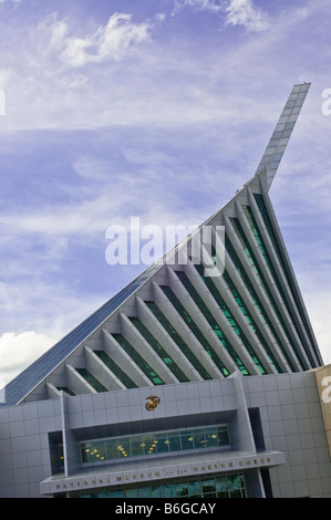 Nationalmuseum US Marine Corps ein Denkmal zu Ehren, Mut und Engagement Dreieck, VA. Adler-Kugel und Anker Insignien. Stockfoto