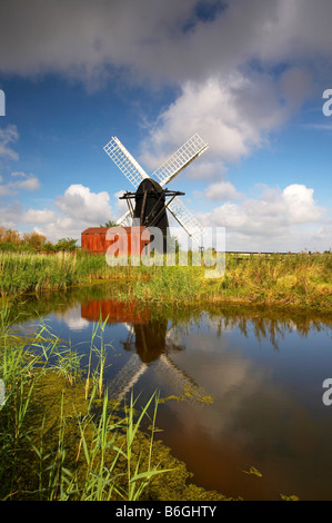 Herringfleet Windpumpe auf der Suffolk-Seite der Grenze & Suffolk Norfolk Broads, UK Stockfoto