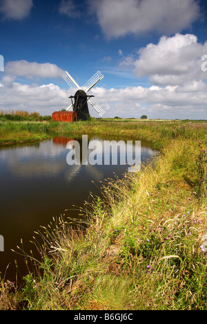 Herringfleet Windpumpe auf der Suffolk-Seite der Grenze & Suffolk Norfolk Broads, UK Stockfoto