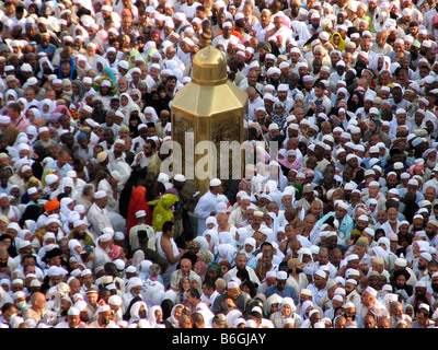 Pilger umkreisen der Kaaba Mekka Saudi-Arabien Stockfoto