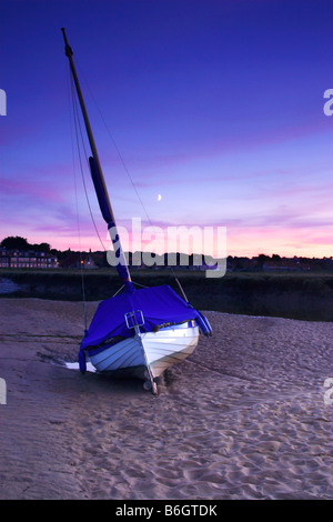 Blakeney Segelboot bei Mondschein an der Nordküste Norfolk Stockfoto