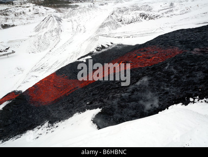 Dies ist eine der spektakulären Sehenswürdigkeiten im Bergbau. Schlacke in Strömen, ist sehr viel wie fließende Lava. Stockfoto