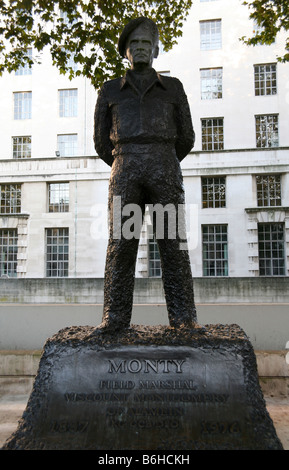 Statue von Feldmarschall Montgomery in Whitehall, London Stockfoto