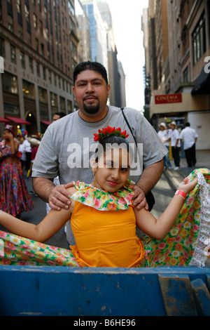 2008 hispanische Day Parade auf der 5th Avenue NYC aus Kolumbien Stockfoto