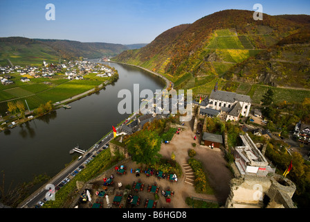 schöne Aussicht von der Burg Metternich Beilstein an der Mosel in Deutschland Stockfoto