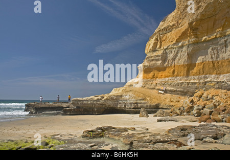 Kalifornien - Banded Klippen an der Pazifikküste in Flat Rock im Torrey Pines State Reserve in der Nähe von San Diego. Stockfoto