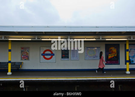 Plattform im Shepherds Bush Markt u-Bahnstation in West London England UK Stockfoto