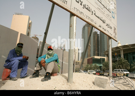 Ausländische Bauarbeiter im Zentrum von Doha, Katar. Stockfoto