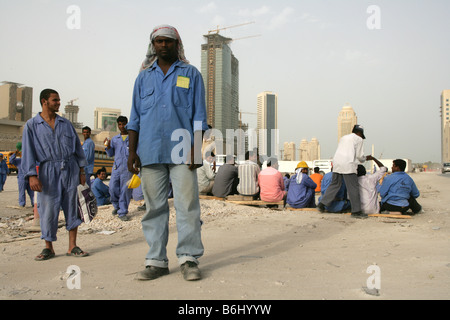 Ausländische Bauarbeiter im Zentrum von Doha, Katar. Stockfoto